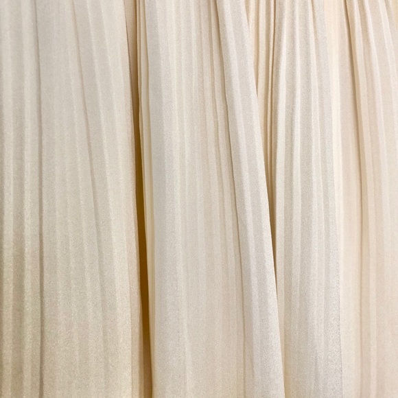 Monteau Dress - Picture 9 of 10